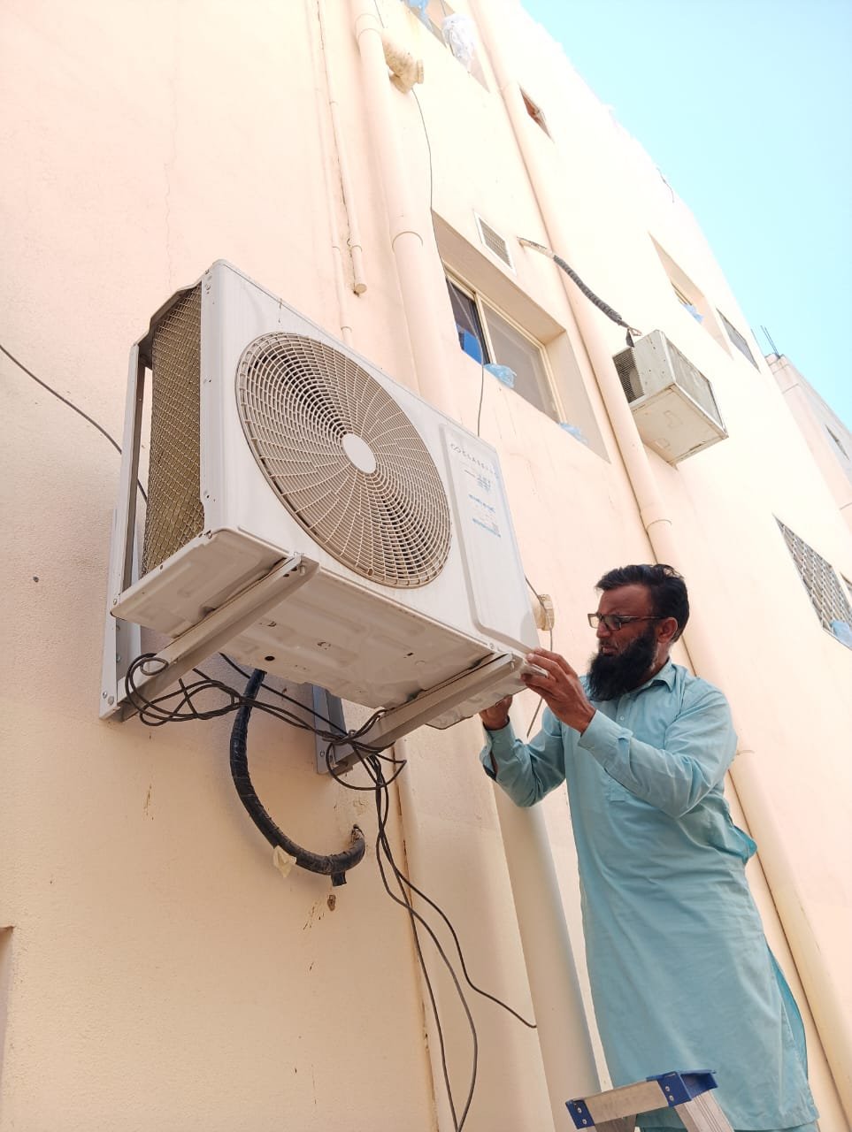 تركيب مكيف خارجي